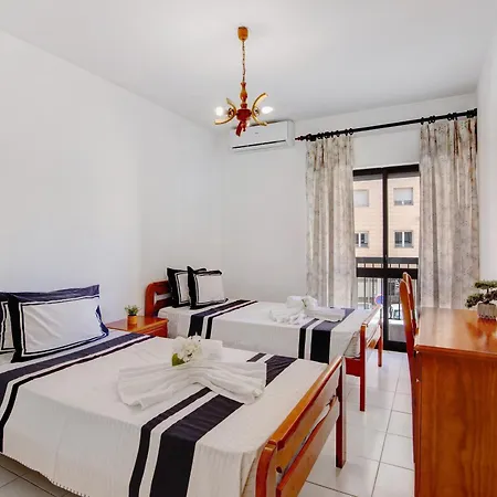 Seaside Sanctuary - Da Rocha *